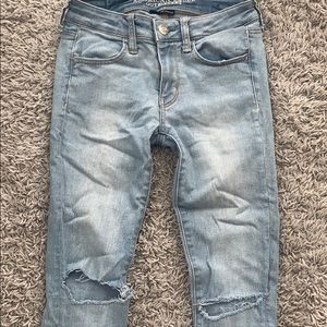Light wash American eagle jeans mid rise